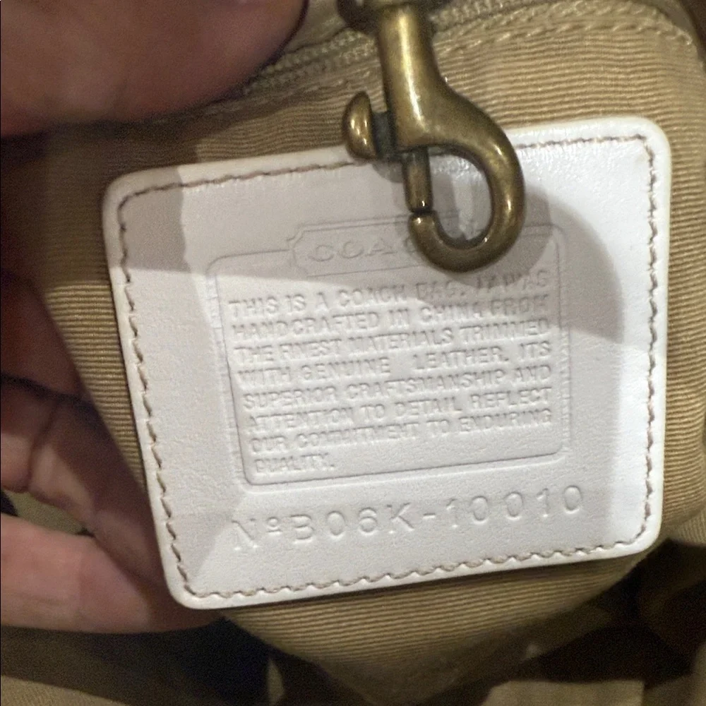 Vintage Coach Cream and White Camo Canvas Shoulder Bag with Suede Tassels - Picture 13 of 14